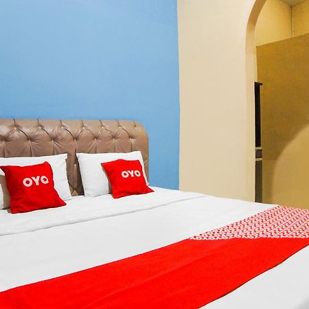 Oyo 92076 Sky Residence Cengkeh Medan Exterior photo