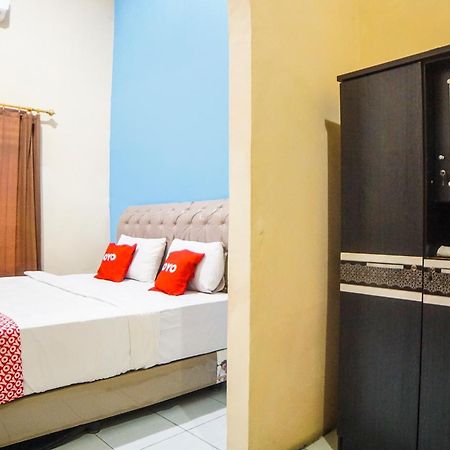 Oyo 92076 Sky Residence Cengkeh Medan Exterior photo