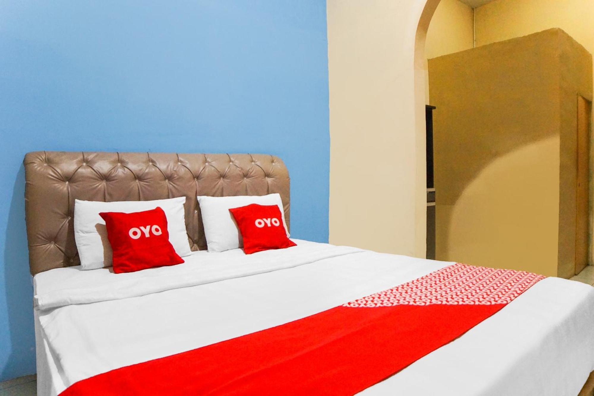 Oyo 92076 Sky Residence Cengkeh Medan Exterior photo