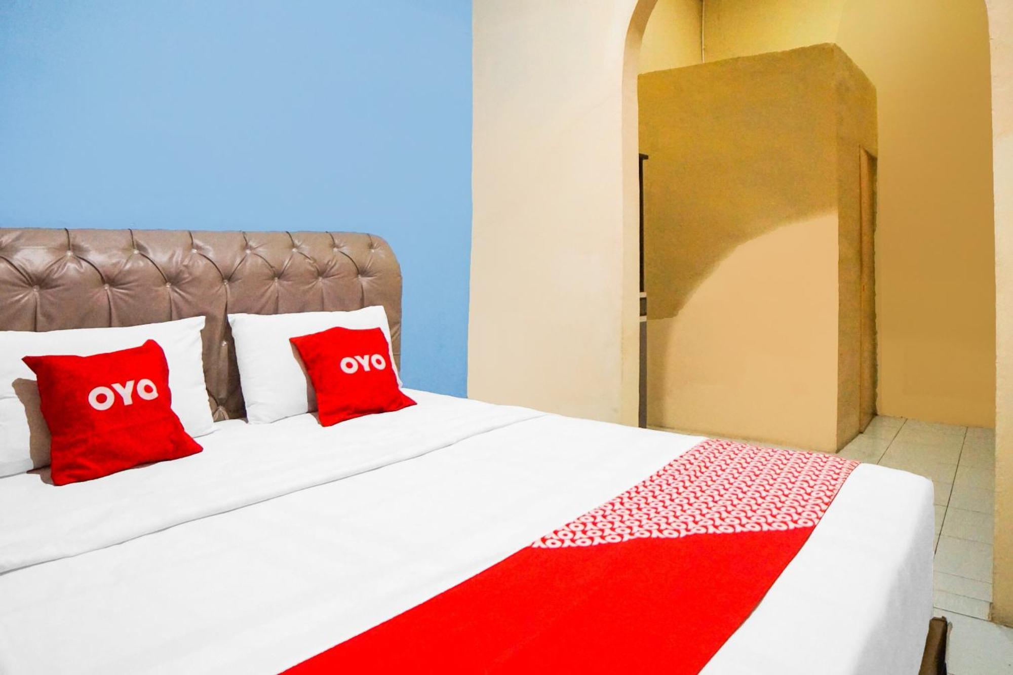 Oyo 92076 Sky Residence Cengkeh Medan Exterior photo