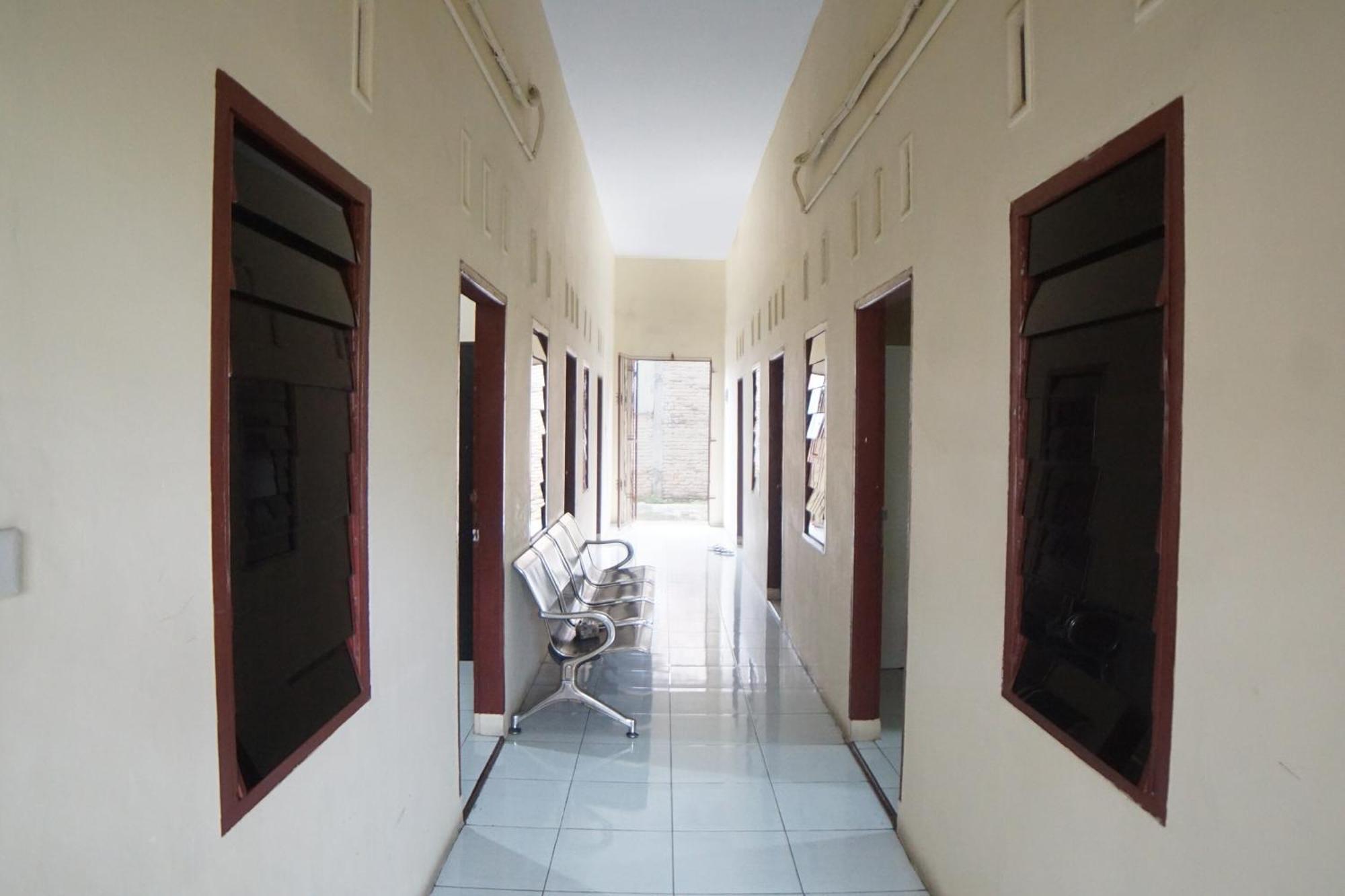 Oyo 92076 Sky Residence Cengkeh Medan Exterior photo